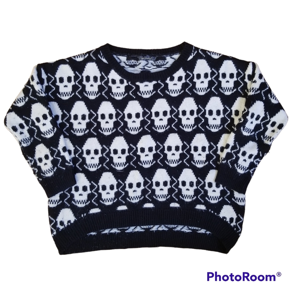 QED London Women's Skull Pattern Sweater Size S/M